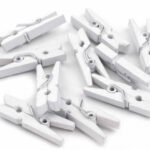 Spinacze kreatywne drewniane białe 20szt/4,5cm. *7999*