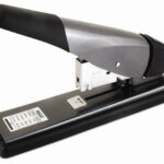 Zszywacz Eagle '23/6- '23/15. Zszywa 100 kartek. Głębokość zszywania 69mm.