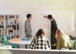 Suchościeralna folia w rolce POST-IT® Dry Erase (DEF8X4-EU), 122x244cm, biała