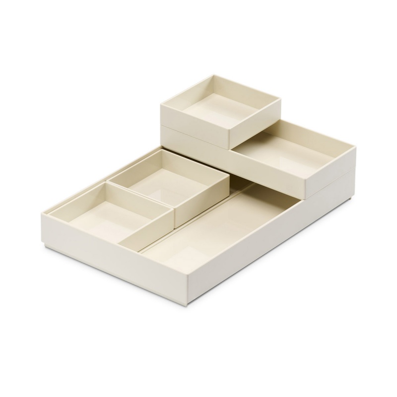 347838-371211-zestaw_pojemnikow_moxom_modular_tray_250x170-800w-1 Zestaw pojemników MOXOM Modular Tray, 250x170x35mm, 5 szt., biały - obrazek 1