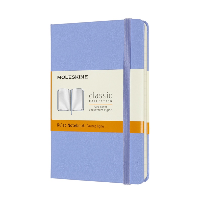 353679-377653-notes_moleskine_classic_p_9x14cm_w_linie_twa-800w Notes MOLESKINE Classic P (9x14cm), w linie, twarda oprawa, 192 strony, hydrangea blue - obrazek 1