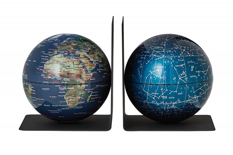 383693-399518-zestaw_globusow_troika_bookglobe_sr_13cm_2_s-800w-1 Zestaw globusów TROIKA Bookglobe, śr. 13cm, 2 szt., układ gwiazd - obrazek 1