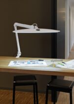 Lampka LED na biurko MAULwork, 21W, ze ściemniaczem, mocowana zaciskiem, biała - obrazek 7